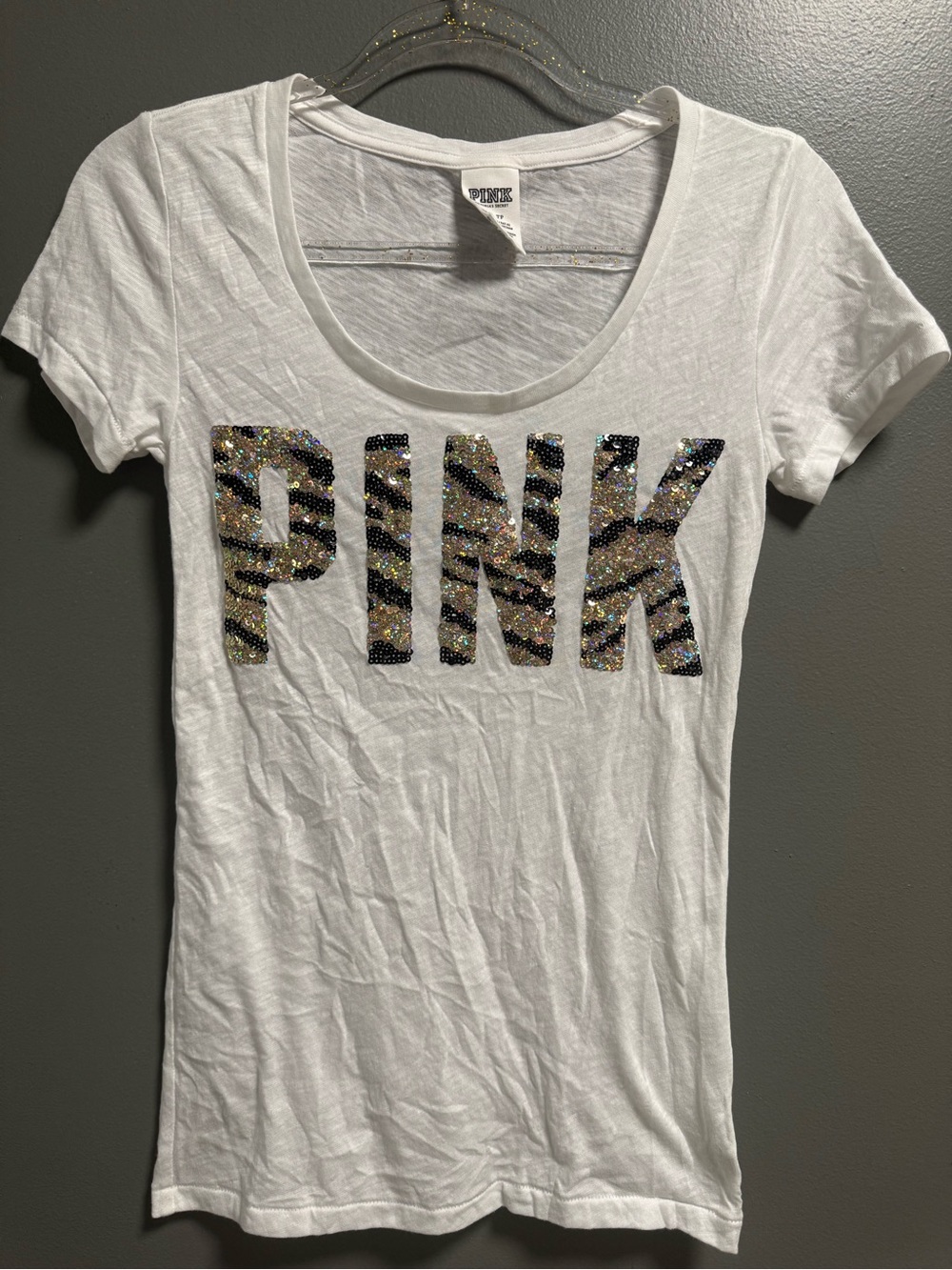 Vintage Early 2000s PINK Victoria's Secret White Scoop Tee Sequin Zebra Logo XS